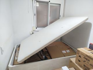 Somier con canapé de tela y madera