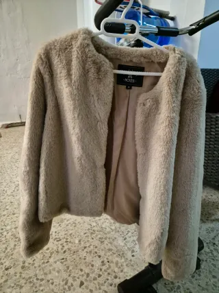 Abrigo corto fiesta beige M