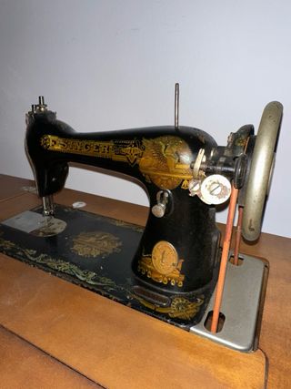 Máquina de coser antigua singer