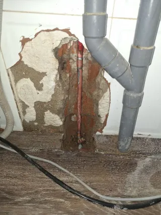 Trabajos de Fontanería, Pintura, Tarima