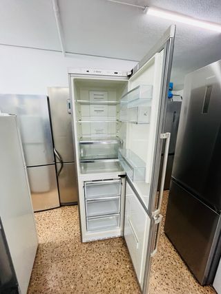 Nevera Bosch 2m alto x 60cm ancho