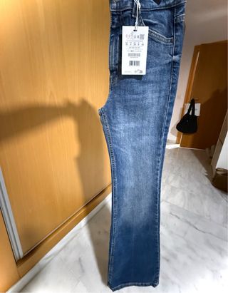 Pull&Bear Jeans Flare Talla S/36/8 Nuevos