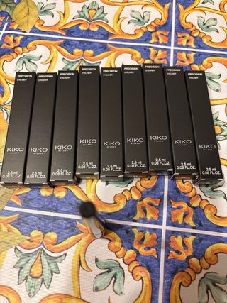 9 Kiko Milano Precision Eyeliner Neri