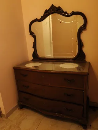 Tocador antiguo madera con espejo