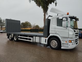 Scania P 400-CAMIONES PORTAMAQUINARIAS