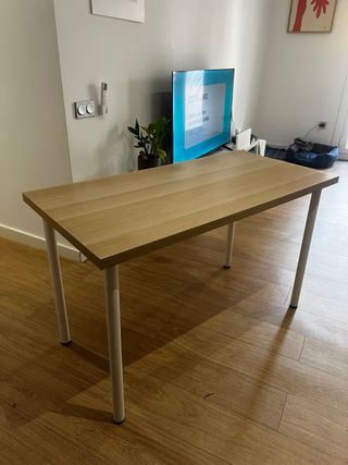 Mesa IKEA madera y metal