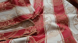 Tessuto damascato regale 330×150 cm