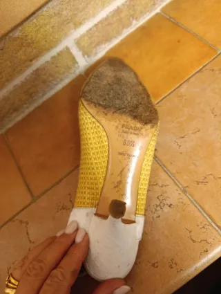 Prada Décolleté Pelle Struzzo Bianca e paia n.38,5