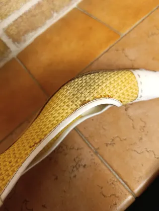 Prada Décolleté Pelle Struzzo Bianca e paia n.38,5