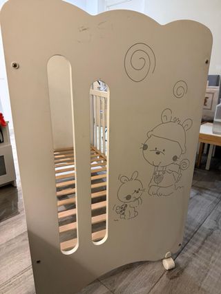 Cuna blanca para bebé