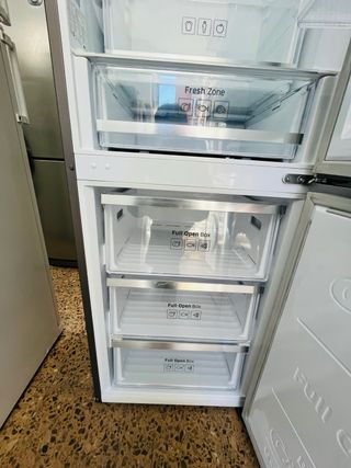 Nevera Samsung 2m Alto x 60cm Ancho