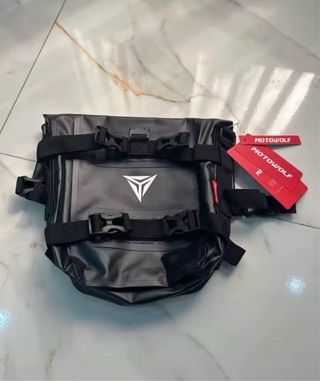 Alforja impermeable moto de 5 a 8 litros  NUEVA