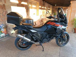 KTM 1290 Super Adventure S Negra