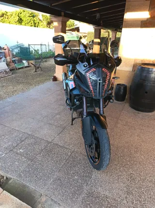 KTM 1290 Super Adventure S Negra