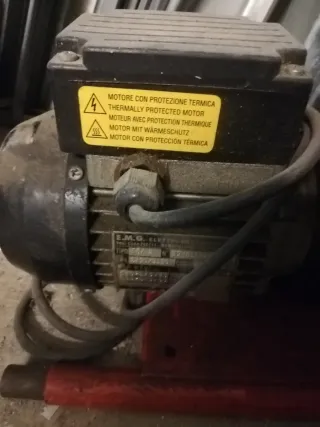 Compresor ABAC / Bomba de presion y de vacio AC.