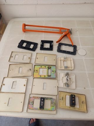 23 Pezzi Vintage Placche Luce, Supporti, Interrutt