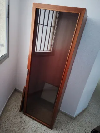 Mueble Vitrina Madera y Cristal