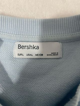 Sudadera azul con estampado de ángeles