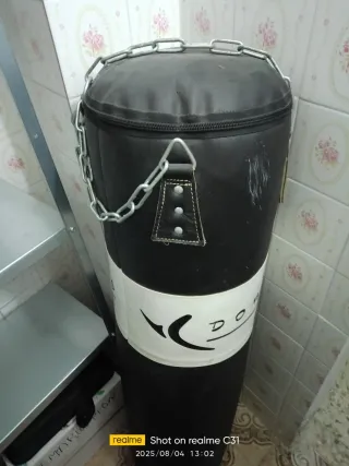 Saco boxeo, guantes, soporte y paradores