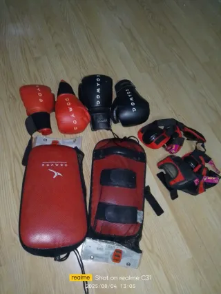 Saco boxeo, guantes, soporte y paradores