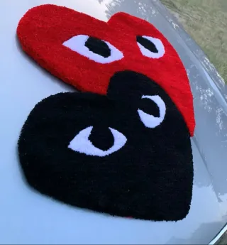 Alfombra Tufting Corazón Comme des Garçons