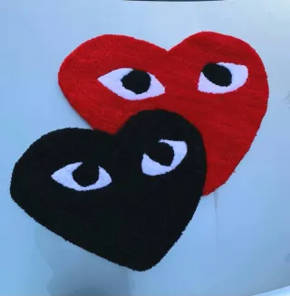 Alfombra Tufting Corazón Comme des Garçons