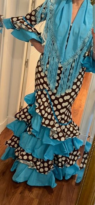 Traje Flamenca con Mantoncillo Azul