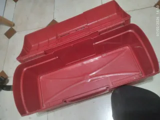 Caja de herramientas roja