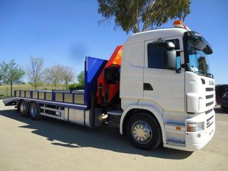 Scania R 440-CAMIONES PORTAMAQUINARIAS