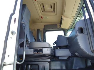 Scania R 440-CAMIONES PORTAMAQUINARIAS