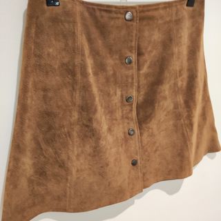 Falda Camel tipo ante rígido