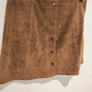 Falda Camel tipo ante rígido