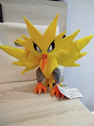 Peluche Pokémon Zapdos Nuevo