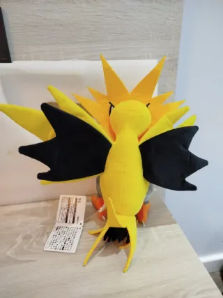 Peluche Pokémon Zapdos Nuevo