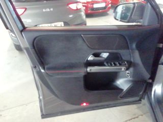 Mercedes-Benz GLB 200 120 kW (163 CV)