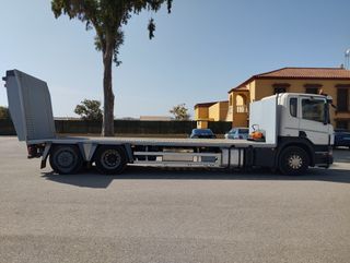 Scania P 380-CAMIONES PORTAMAQUINARIAS