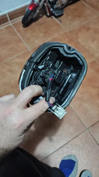 Luz freno Harley Dyna ahumada