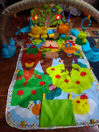 Gimnasio infantil para bebé