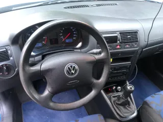 Volkswagen GOLF iV "JAZZ BLUE" ( GAS GLP )