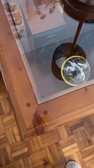 Mesa auxiliar salón madera y cristal