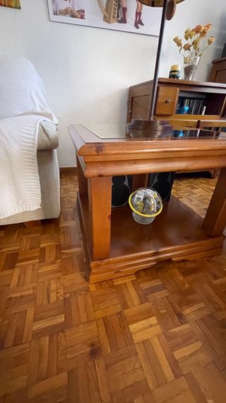 Mesa auxiliar salón madera y cristal