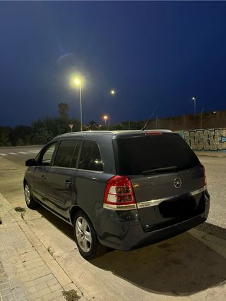 Opel Zafira 2011