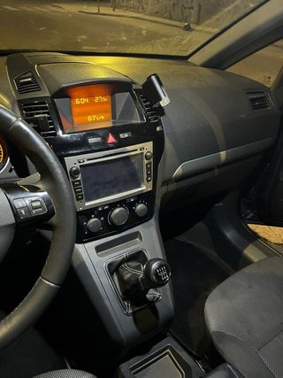 Opel Zafira 2011
