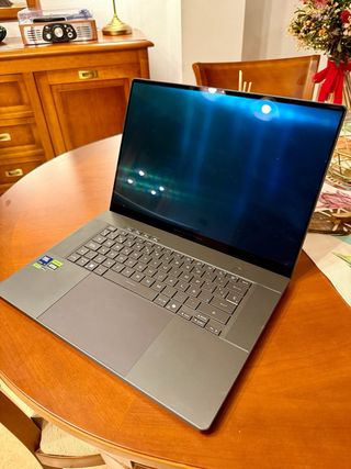 ASUS ROG Zephyrus G16 OLED