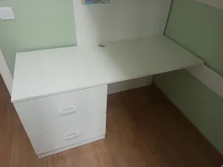 Cama alta escritorio Ikea Smastad blanca