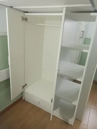 Cama alta escritorio Ikea Smastad blanca