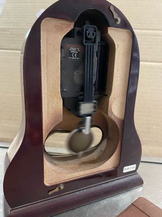 Reloj de mesa plata