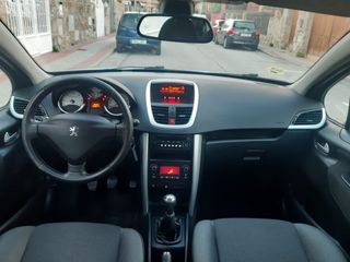Peugeot 207 2012