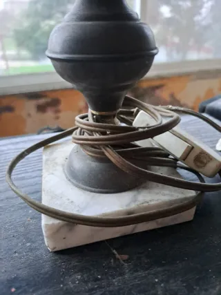 Lámpara antigua cristal y mármol