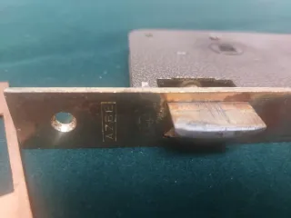 Picaporte antiguo AZBE con pestillo